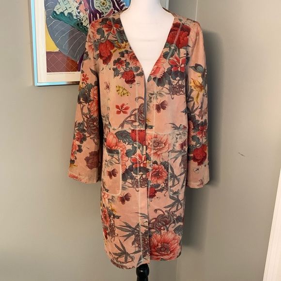 Solitaire Jackets & Blazers - NWT Floral Topper